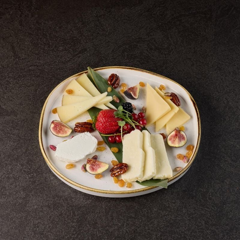 Cheese Platter طبق الأجبان - الصورة 1