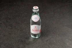 مياه معدنية صغيرة